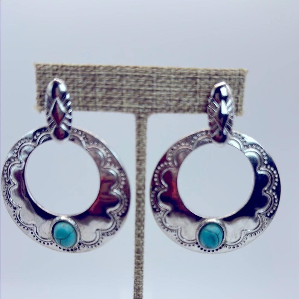 NWT! Free People Silver and Blue Hoop Earrings with Southwestern Design - Picture 4 of 9